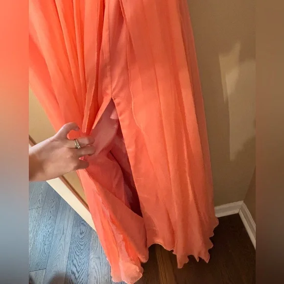 MacDuggal Women’s prom/formal dress size 10 - Picture 6 of 15